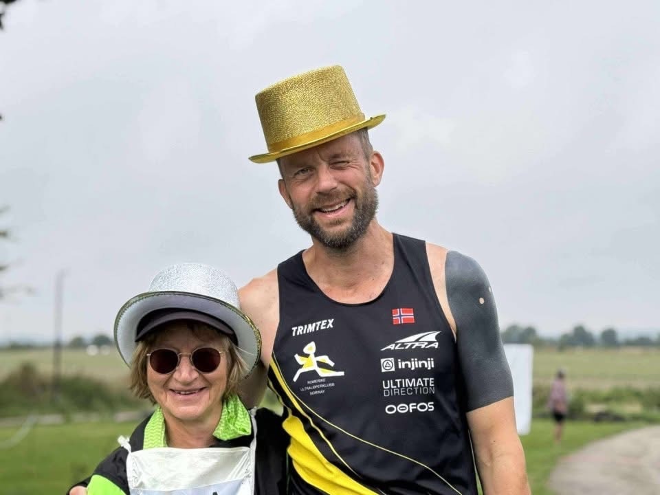 Jon Asphjell løp 800,785 km i Viadal Ultra 6-dagers. Lisa Amundsson løp 580,140 km.